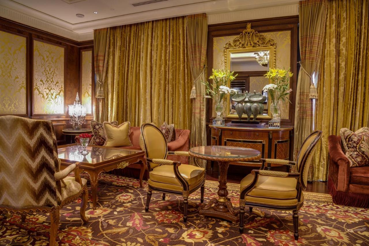 The Leela Palace Nuova Delhi Esterno foto A suite at the Taj Mahal Palace